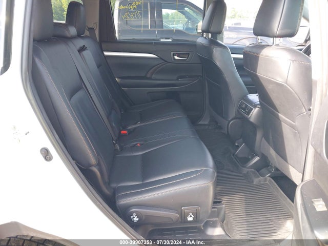 Toyota Highlander Xle 2018 5TDJZRFH3JS870111 Image 8