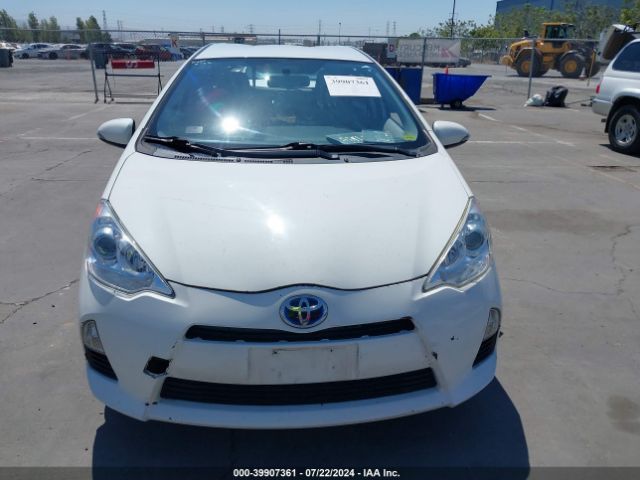 JTDKDTB34E1574429 Toyota Prius C One