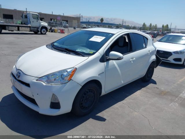 JTDKDTB34E1574429 Toyota Prius C One