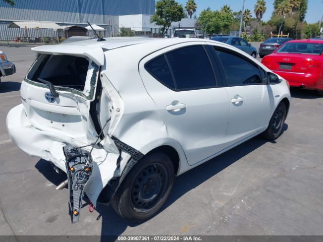 JTDKDTB34E1574429 Toyota Prius C One