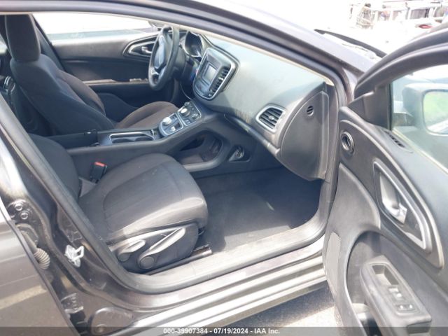 1C3CCCAB2GN140641 Chrysler 200 Limited
