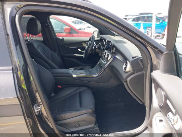 W1N0G8EB5NG102213 Mercedes-Benz Glc 300 4matic