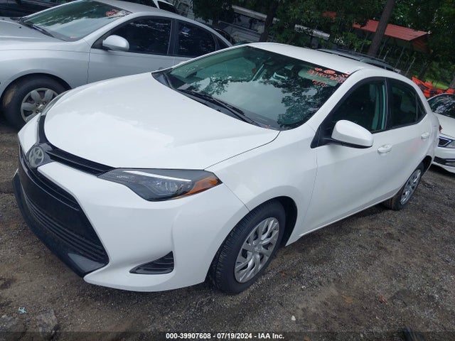 Toyota COROLLA LE 2017 5YFBURHE7HP628141 Image 2
