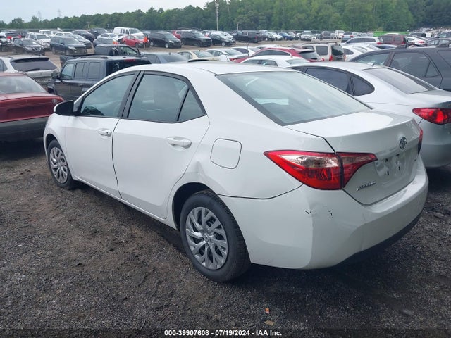 Toyota COROLLA LE 2017 5YFBURHE7HP628141 Image 3