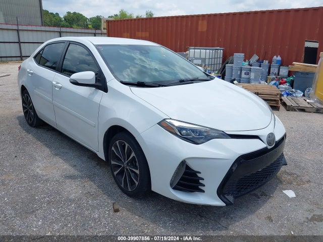 Toyota COROLLA SE 2018 5YFBURHE8JP800487 main image