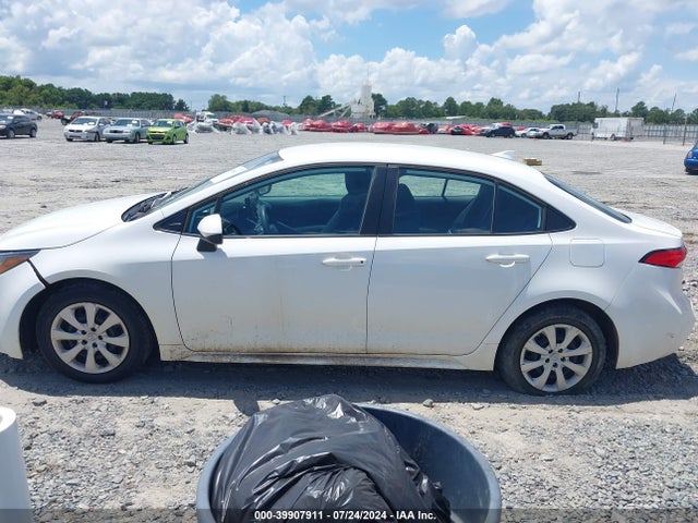 Toyota COROLLA LE 2022 5YFEPMAE2NP292962 Image 14