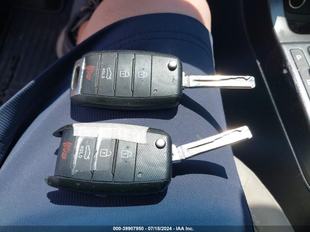 KIA Optima Lx 2015 5XXGM4A74FG384779 Image 11