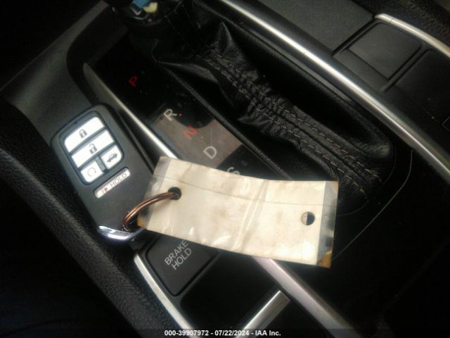 JHMFC1F97JX002512 Honda Civic Touring