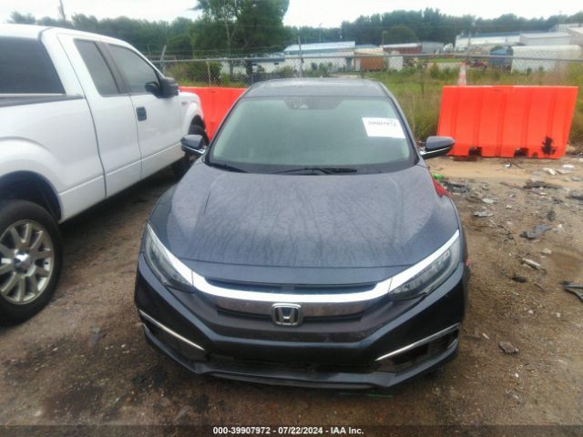 JHMFC1F97JX002512 Honda Civic Touring
