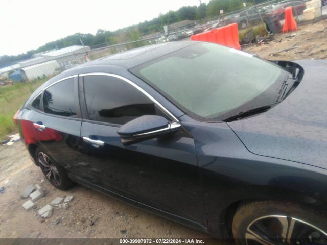 JHMFC1F97JX002512 Honda Civic Touring