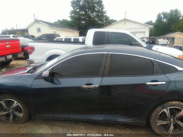JHMFC1F97JX002512 Honda Civic Touring
