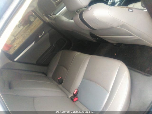 JHMFC1F97JX002512 Honda Civic Touring