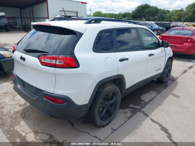 1C4PJLAB4GW369318 Jeep Cherokee Altitude