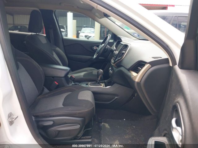 1C4PJLAB4GW369318 Jeep Cherokee Altitude
