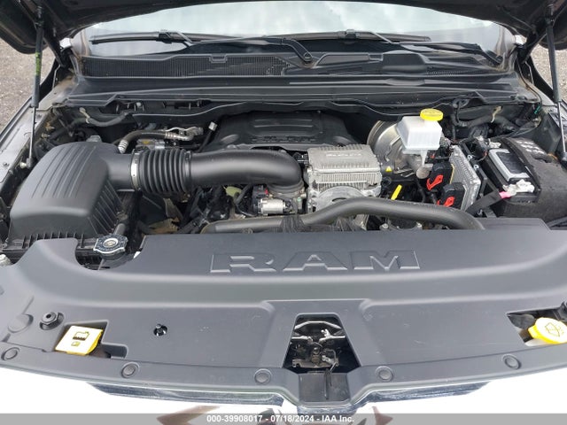1C6SRFJT5MN687566 RAM 1500 Laramie  4x4 5'7 Box