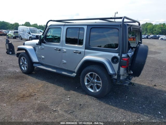 1C4HJXEG9JW101941 Jeep Wrangler Unlimited Sahara