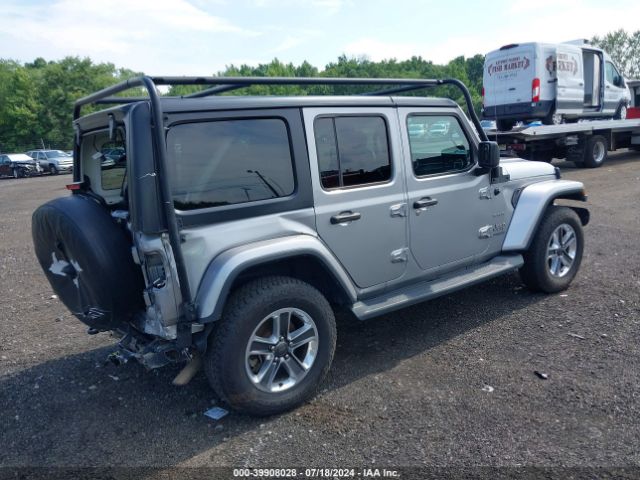 1C4HJXEG9JW101941 Jeep Wrangler Unlimited Sahara
