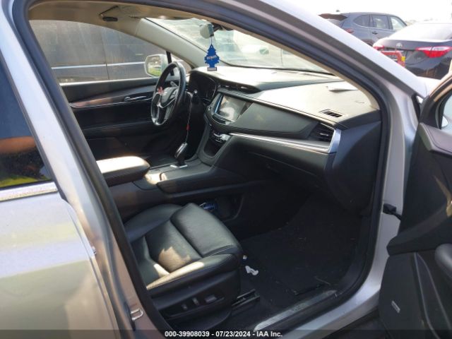 1GYKNDRS5JZ228671 Cadillac XT5 LUXURY