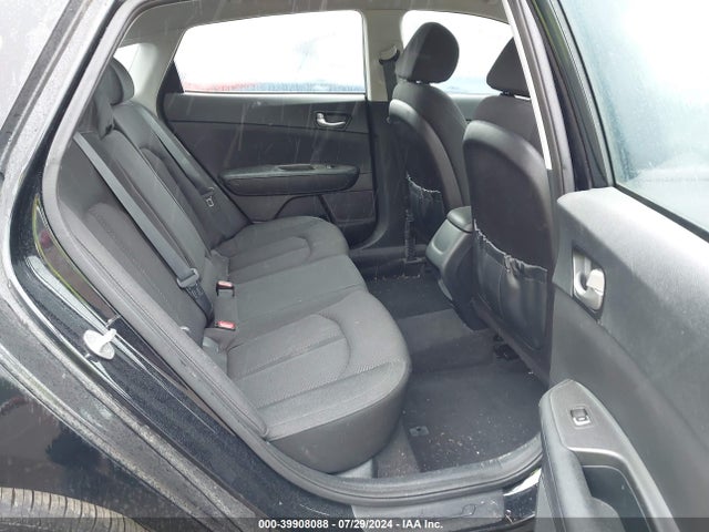 KIA Optima Lx 2016 5XXGT4L39GG003281 Image 8