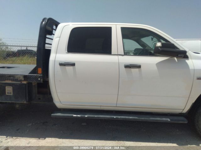 3C6UR5HJ7JG378757 RAM 2500 Tradesman  4x4 8' Box