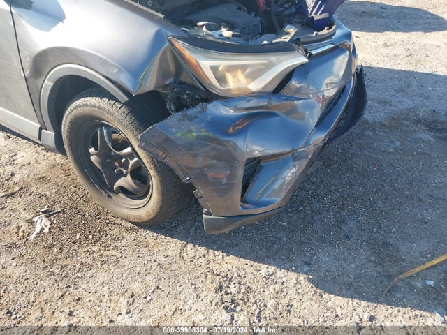 Toyota RAV4 LE 2017 JTMBFREV2HD200026 Image 6