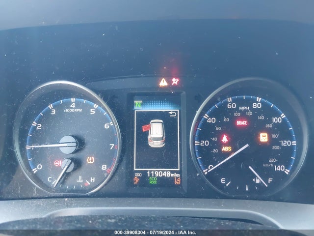 Toyota RAV4 LE 2017 JTMBFREV2HD200026 Image 7