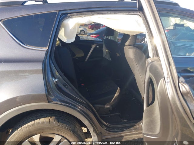 Toyota RAV4 LE 2017 JTMBFREV2HD200026 Image 8