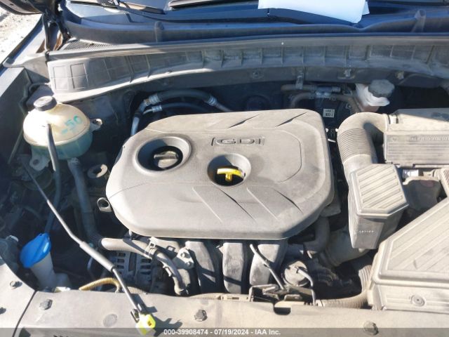 KM8J33A49GU135233 Hyundai TUCSON SE