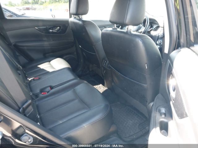 JN8AT2MV4JW305484 Nissan Rogue Sl