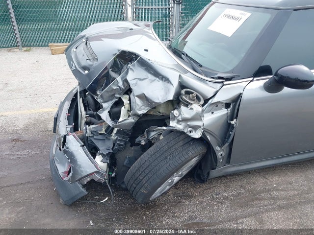 2009 MINI COOPER S CLUBMAN WMWMM33599TP93080 Photo 5