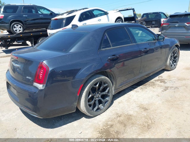 2C3CCABG0KH697659 Chrysler 300 300s