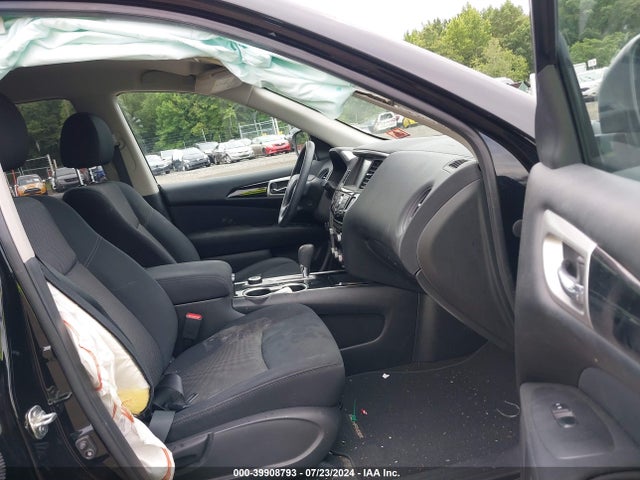 5N1DR2MM6HC909219 Nissan Pathfinder S