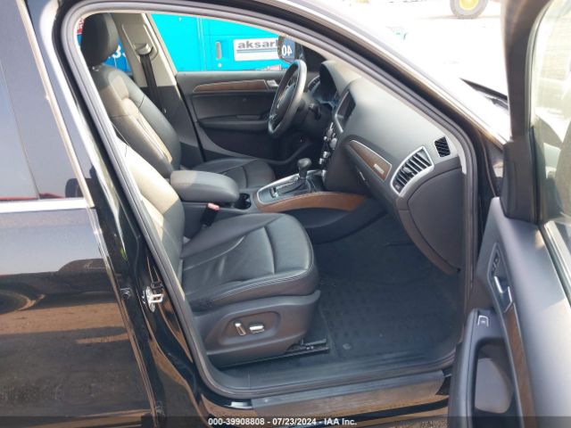 WA1CFAFP6EA035045 Audi Q5 2.0t Premium