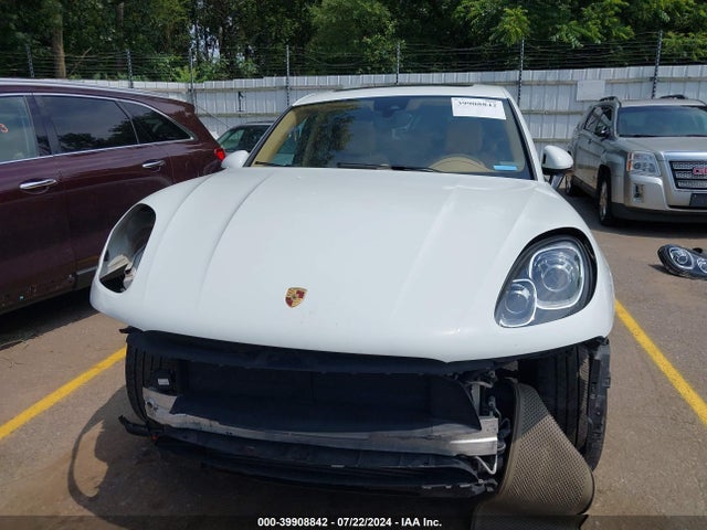 Porsche Macan 2017 WP1AA2A52HLB05932 Image 12