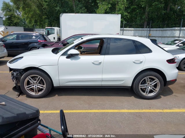 Porsche Macan 2017 WP1AA2A52HLB05932 Image 14