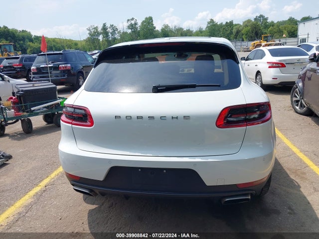 Porsche Macan 2017 WP1AA2A52HLB05932 Image 16