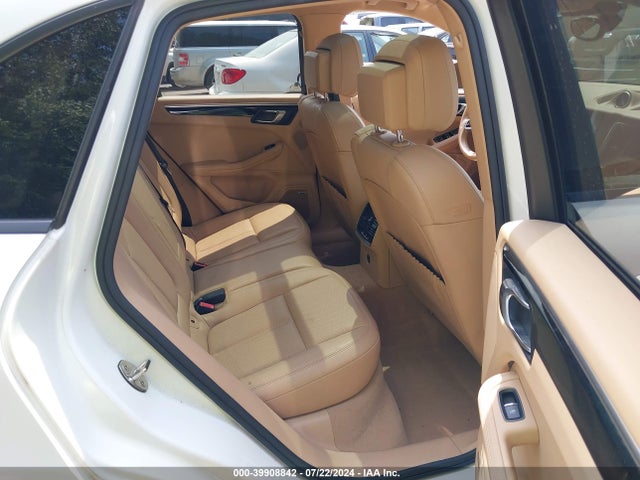 2017 PORSCHE MACAN WP1AA2A52HLB05932 Photo 7