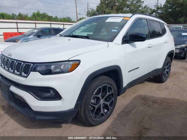 3C4NJDBN0RT604330 Jeep Compass Latitude 4x4