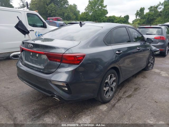 3KPF24AD0ME351467 KIA Forte Lxs