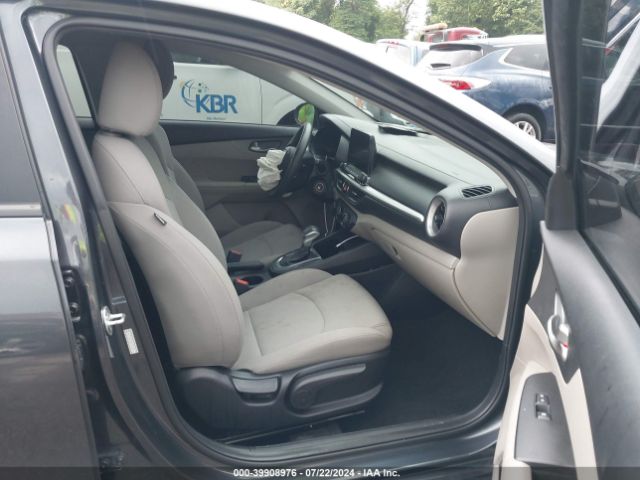 3KPF24AD0ME351467 KIA Forte Lxs