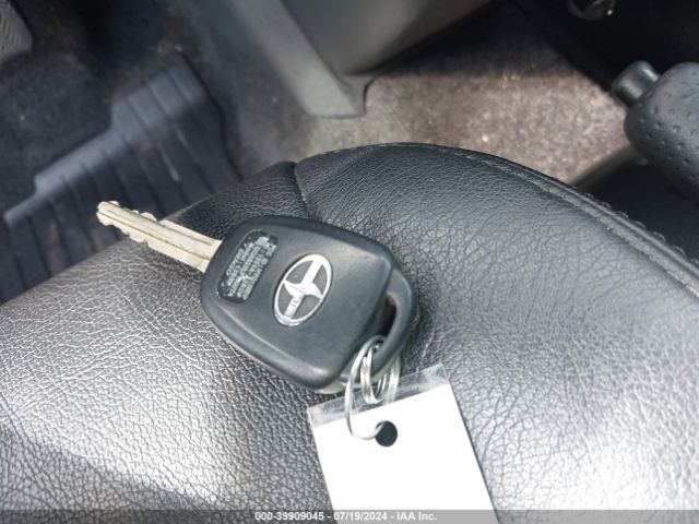 JTLZE4FE2EJ051704 Scion XB