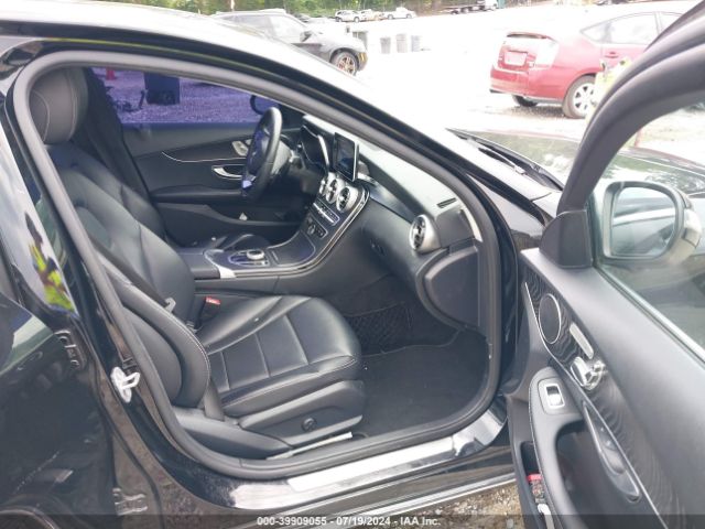 55SWF4JBXHU198503 Mercedes-Benz C 300 Luxury/sport