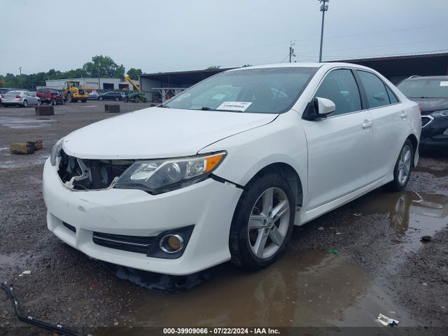 Toyota CAMRY SE 2014 4T1BF1FK1EU402143 Image 2