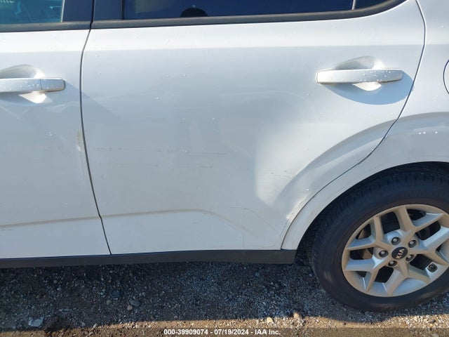 KIA SOUL S 2020 KNDJ23AU6L7077470 Image 6