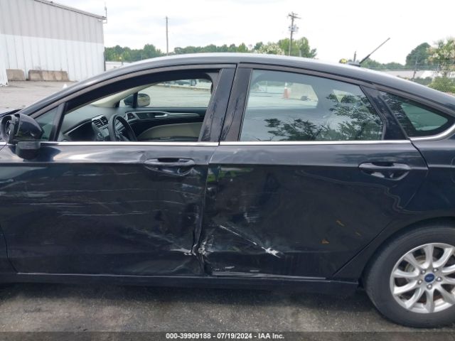 3FA6P0G71HR358198 Ford FUSION S