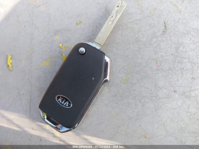 KNDJ23AU7L7045790 KIA SOUL LX