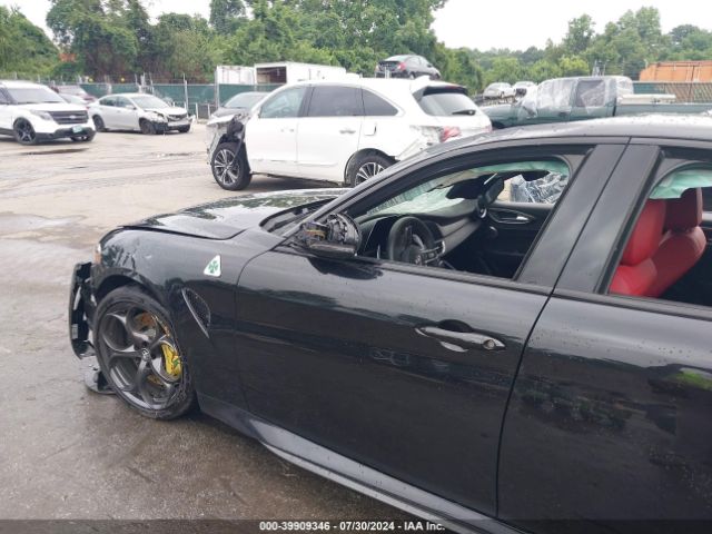 ZARFAMEV8R7684342 Alfa Romeo Giulia Quadrifoglio Carbon