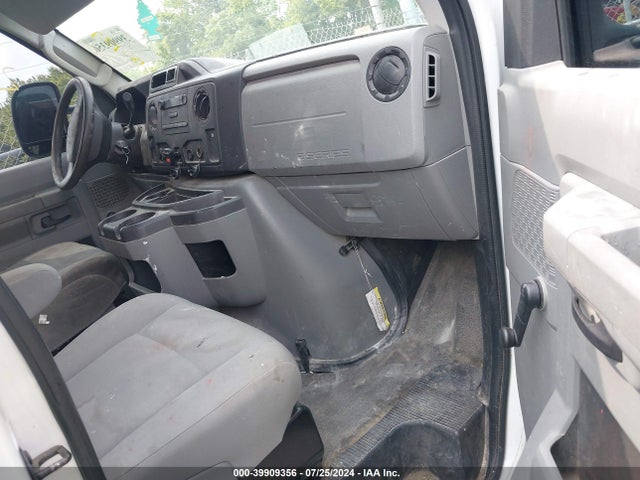 Ford E-250 Commercial 2014 1FTNS2EW1EDB02528 Image 5