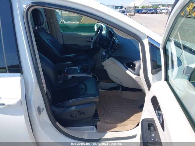 2C4RC1GGXHR744553 Chrysler Pacifica Limited