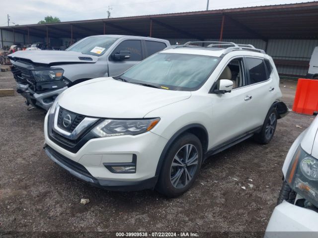 5N1AT2MVXHC872804 Nissan Rogue Sl